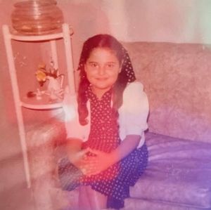 Meet your Posher, Eneida